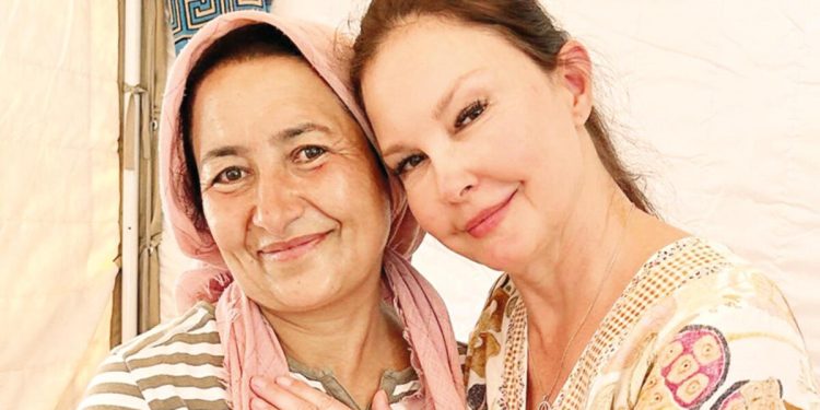 Çok özel konuk: Ashley Judd sarsıntı bölgesinde