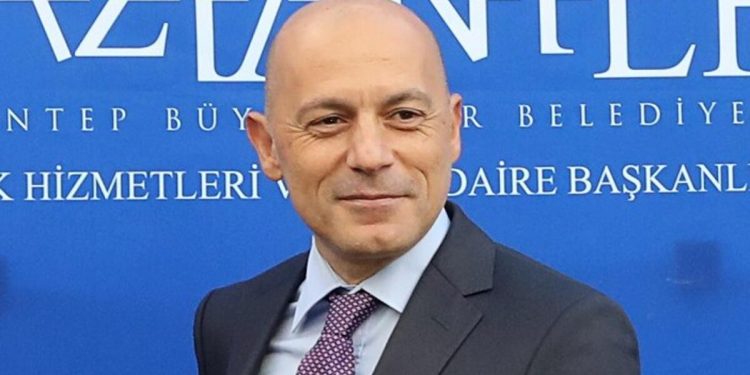 Cüneyt Çakır’a Rusya Futbol Federasyonu’ndan görev! Uzman Hakem Komitesi…