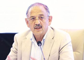 ‘Deprem konutlarının maliyeti 100 milyar dolar’