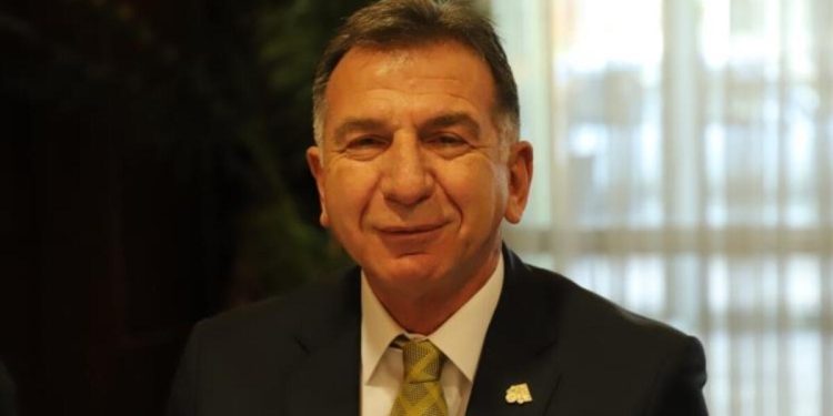 Derincespor FK, Fenerbahçe efsanesi Turhan Sofuoğlu’na emanet