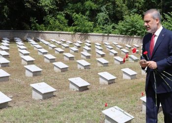 Dışişleri Bakanı Fidan Galiçya Cephesi Türk Şehitliği’ni ziyaret etti