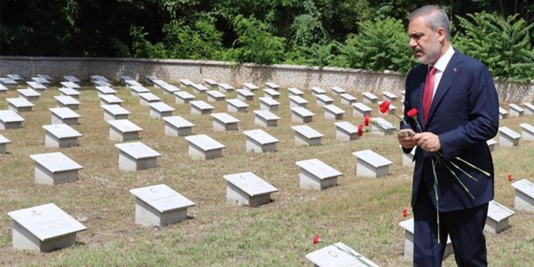 Dışişleri Bakanı Fidan Galiçya Cephesi Türk Şehitliği’ni ziyaret etti