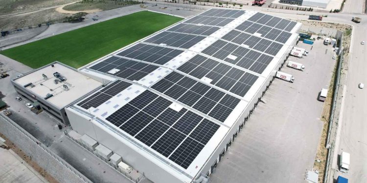 Dört kentte depo çatılarına GES yatırımı