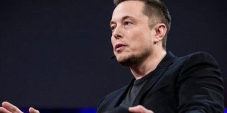 Elon Musk uzayın işvereni oldu