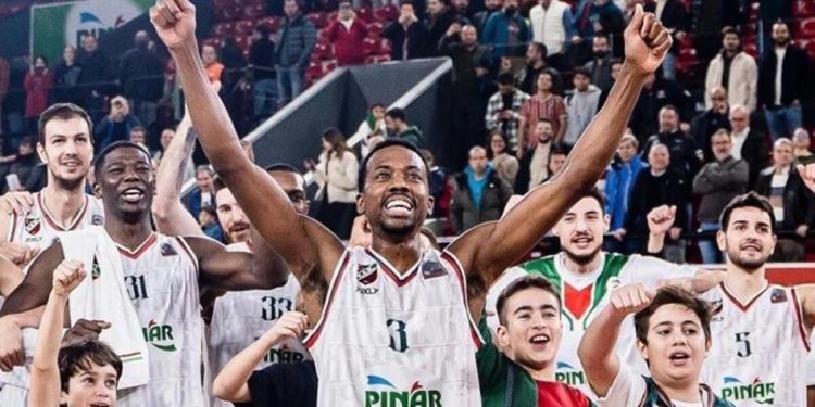 Erick McCollum, Pınar Karşıyaka’da emekli olmak istiyor