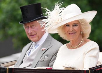 Eski gelini anlattı: Siz “yuva yıkan” Kraliçe Camilla’yı bir de ondan dinleyin!