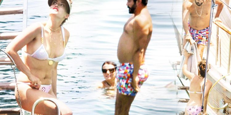 Fahriye Evcen ile Burak Özçivit’in tekne tatili