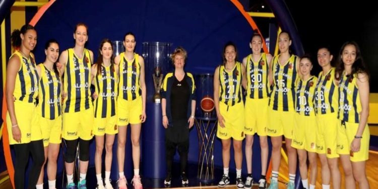 Fenerbahçe Bayan Basketbolda yaprak dökümü
