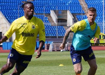 Fenerbahçe dar alanda pas çalıştı