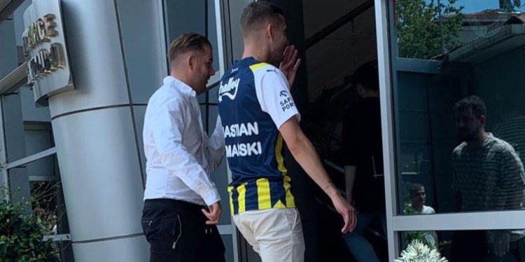 Fenerbahçe, Szymanski transferini bitirdi! Formayla kulüp binasında…