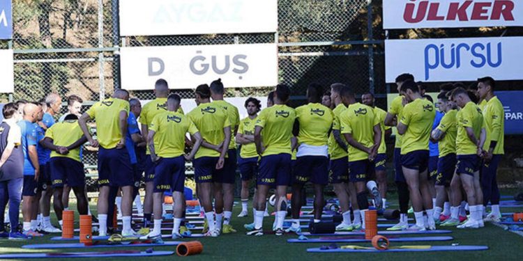 Fenerbahçe’de yeni dönem hazırlıkları sürüyor