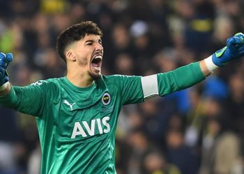 Fenerbahçe’de yeni kaleci transferi ihtimali! Altay Bayındır…