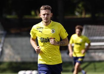 Fenerbahçe’de yeni transfer Sebastian Szymanski, birinci idmanına çıktı