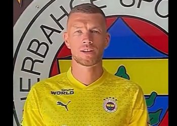 Fenerbahçeli futbolcular ‘Dünya Fenerbahçeliler Günü’nü kutladı