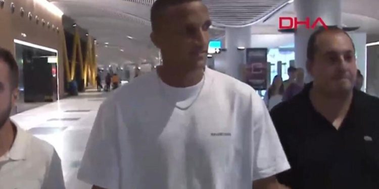 Fenerbahçe’nin yeni transferi Becao, İstanbul’a geldi