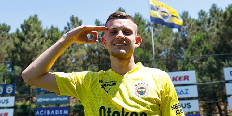 Fenerbahçe’nin yeni transferi Sebastian Szymanski: Lionel Messi benim için bir idol!