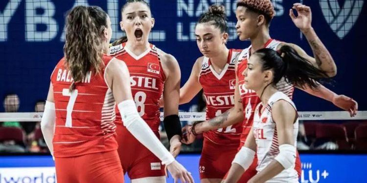 Filenin Sultanları set vermeden kazandı! (Türkiye 3-0 Hırvatistan)