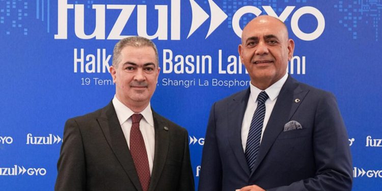 Fuzul GYO halka açılıyor