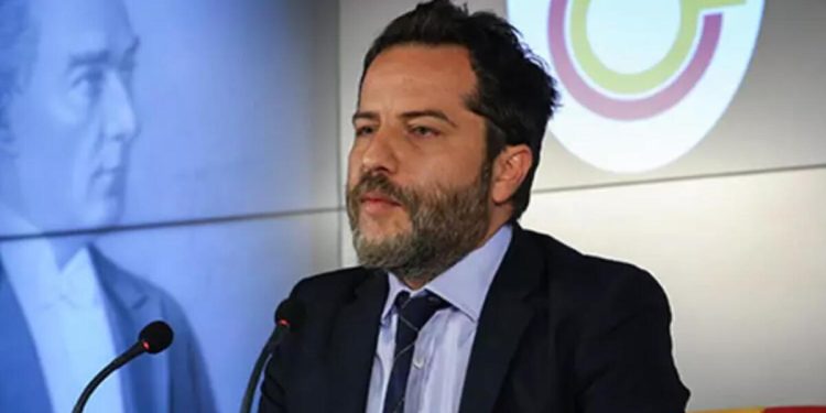 Galatasaray Sportif AŞ Başkanvekili Erden Timur, Fred için İngiltere’de