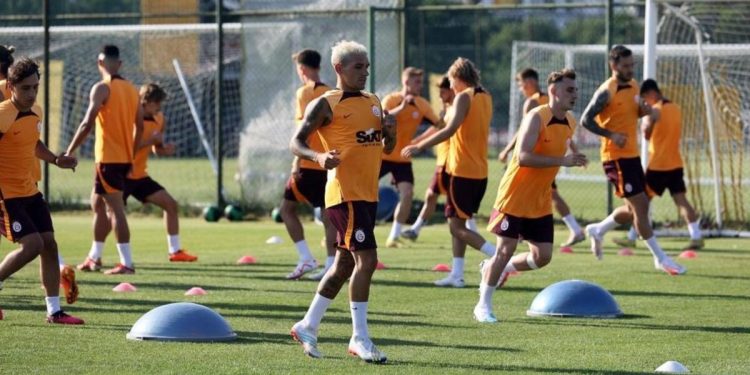 Galatasaray, yeni dönem hazırlıklarını sürdürdü