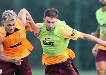Galatasaray, Zalgiris maçı hazırlıklarını taraftara açık idman ile sürdürdü