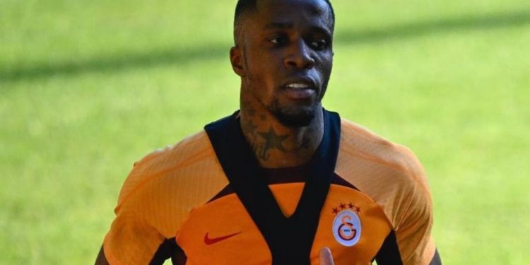 Galatasaray’da Zaha ve Bakambu birinci antrenmanlarına çıktı