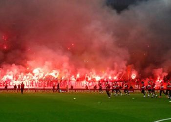 Galatasaray’dan taraftara açık idman ve imza şöleni!