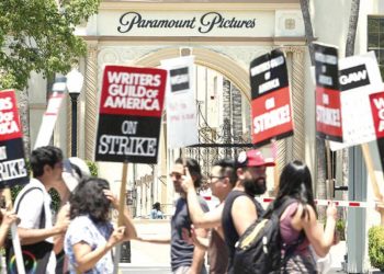 Hollywood iş bırakıyor