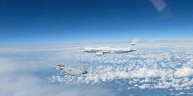 İngiliz savaş uçaklarından Rus uçaklarına engelleme