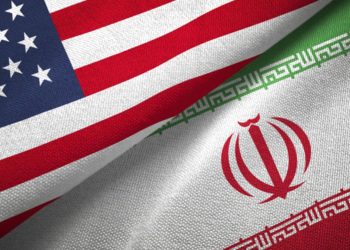 İran, Hürmüz Boğazı yakınlarında 2 petrol tankerine el koymaya çalıştı