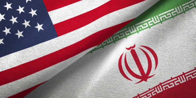 İran, Hürmüz Boğazı yakınlarında 2 petrol tankerine el koymaya çalıştı