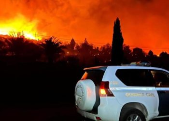 İspanya’da 11 mesken yandı, 140 hektar alan kül oldu, 500 kişi tahliye edildi