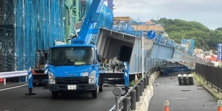 Japonya’nın konuştuğu felaket: 140 tonluk çelik levha 9 metre yükseklikten aşağı düştü