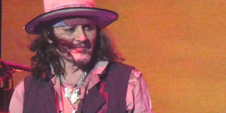 Johnny Depp hayranlarının yüreğini ağzına getirdi: İntihar teşebbüsünde mi bulundu?
