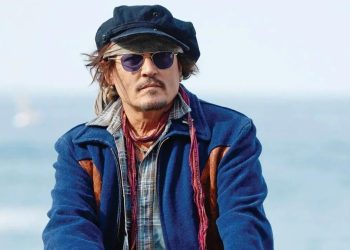 Johnny  Depp şoke etti… Otelde baygın bulundu