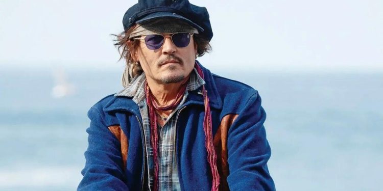 Johnny  Depp şoke etti… Otelde baygın bulundu