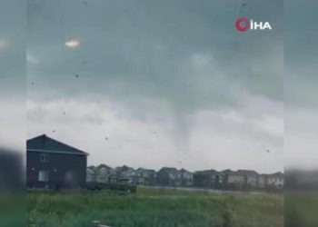 Kanada’da çıkan hortum ortalığı savaş alanına çevirdi