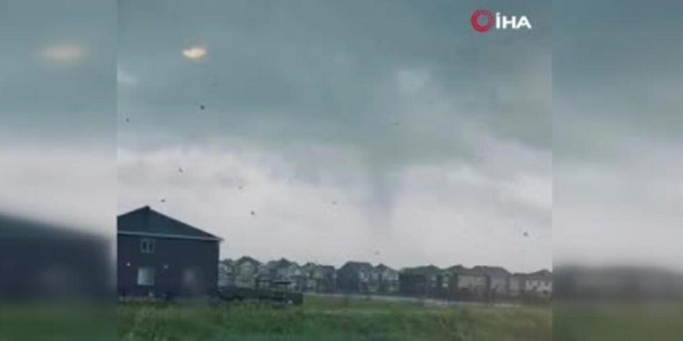 Kanada’da çıkan hortum ortalığı savaş alanına çevirdi