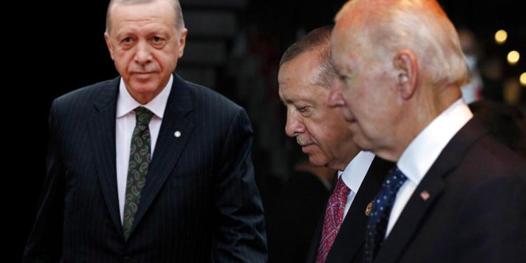 Kritik görüşme komşuda en değerli gündem: ‘Erdoğan Biden’a meydan okuyor’