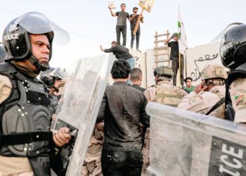 Kuran yakmaya yeniden müsaade çıktı: İsveç’in Bağdat büyükelçiliğine baskın