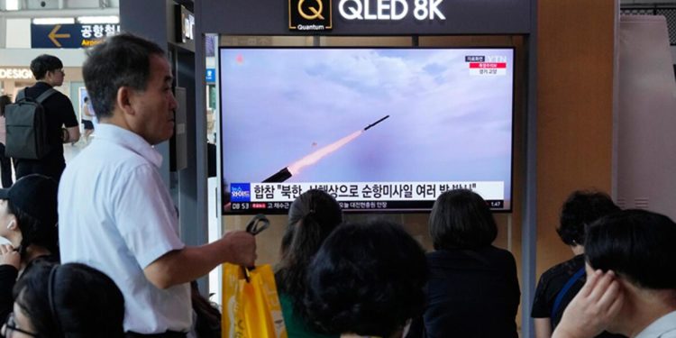 Kuzey Kore’den peş peşe füzeler!