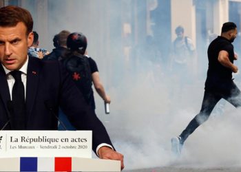 Macron harekete geçti fakat hala tenkit oklarının hedefinde!