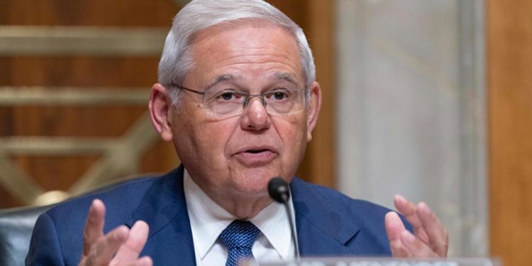 Menendez yeniden sahnede! Skandal 3+1 formülü…