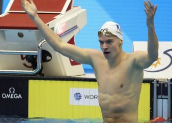 Michael Phelps’in 15 yıllık dünya rekorunu Leon Marchand kırdı