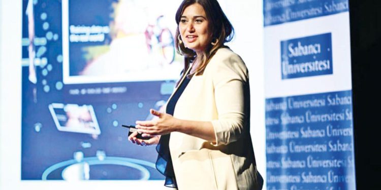 Microsoft’ta yapay zekâ araştırmaları yapan Ece Kamar: Hayatımıza birinci asistan olarak girecekler