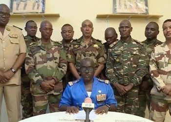 Nijer’de ordu idareye el koydu