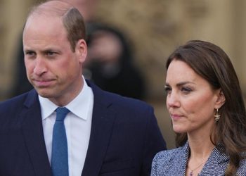 O kelamları duyunca paramparça oldu, yemeden içmeden kesildi