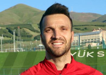 Okan Kocuk: Muslera ile çalışmak talih, rekabet etmek şanssızlık