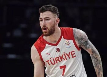 Onuralp Bitim, Chicago Bulls ile anlaştı