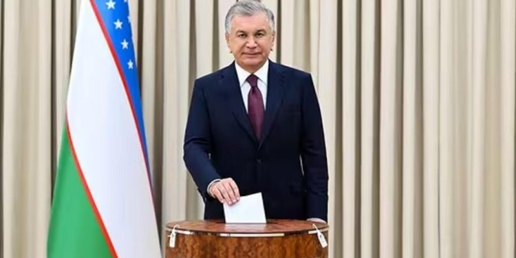 Özbekistan’da Mirziyoyev, yine cumhurbaşkanı seçildi